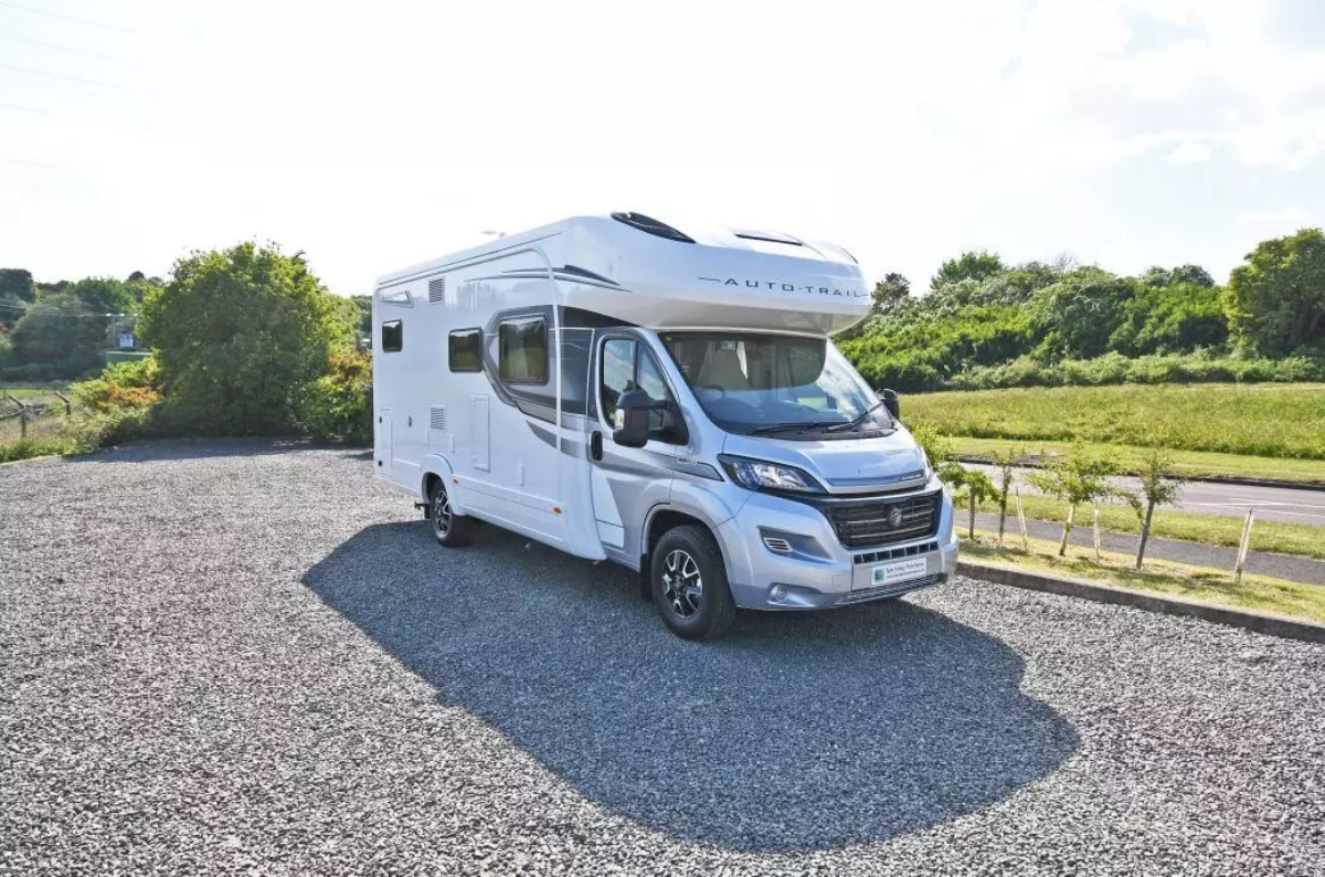 Auto-Trail Apache 632G Lo-Line For Sale in Newcastle 